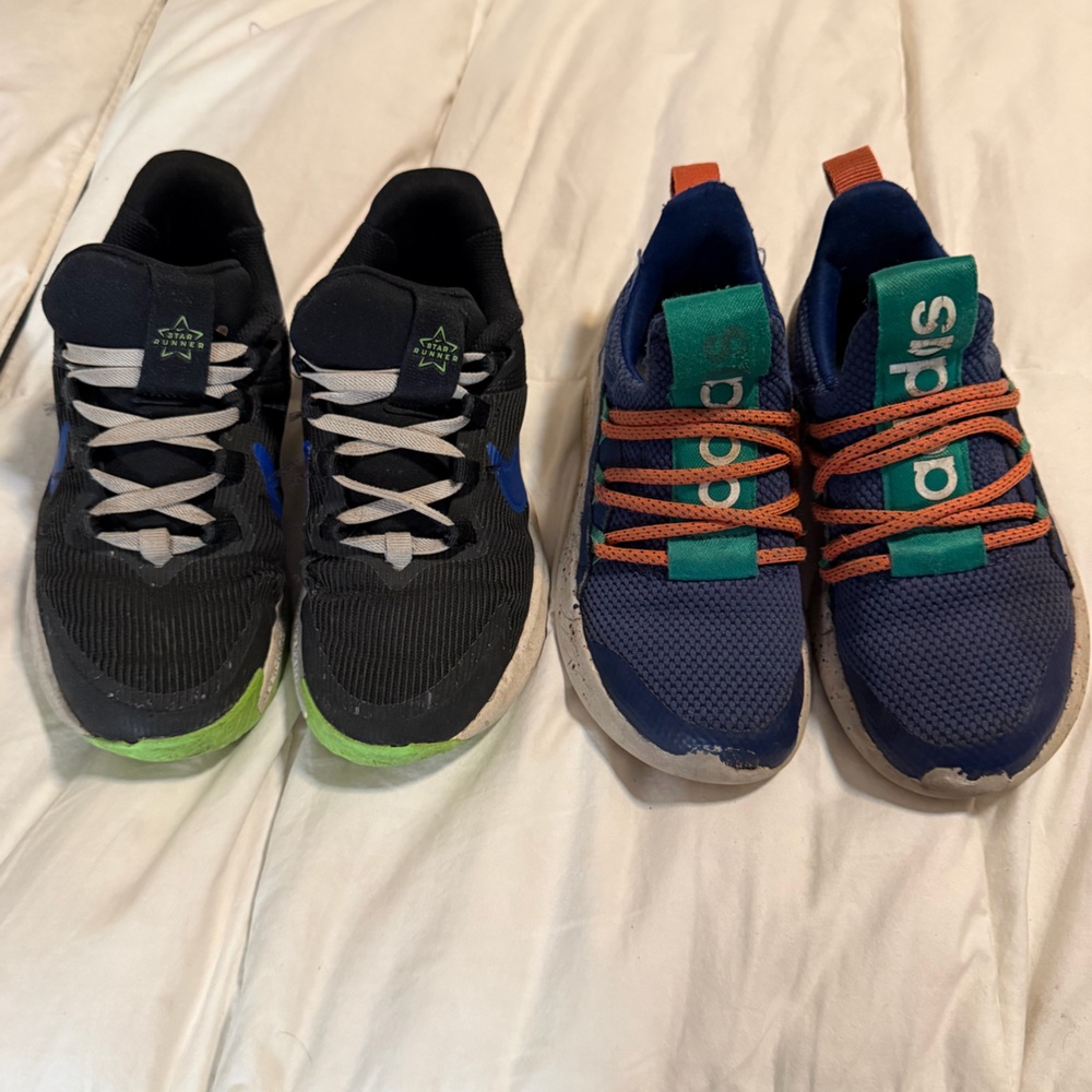 Set of two Kids Sneakers